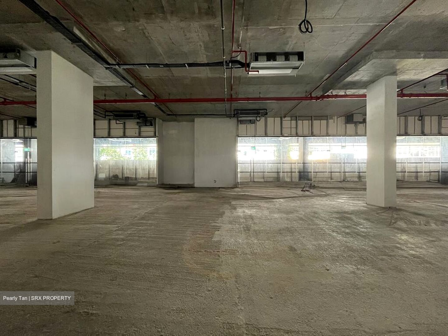 Middle Road (D7), Retail #522853191